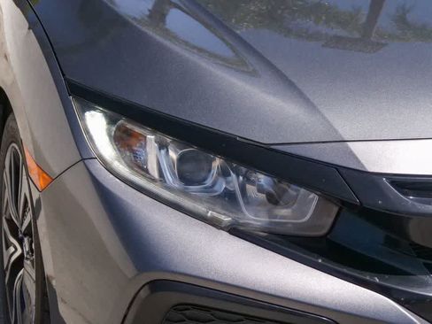 Used 2017 Honda Civic EX image 4