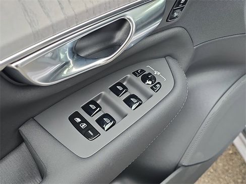 New 2026 Volvo XC90 B6 Ultra w/ Protection Package Premier image 21