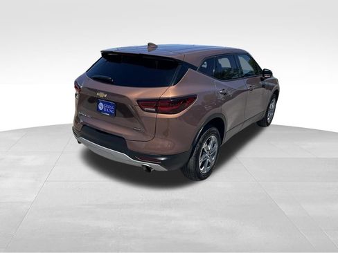 Used 2023 Chevrolet Blazer LT AWD/4WD image 7