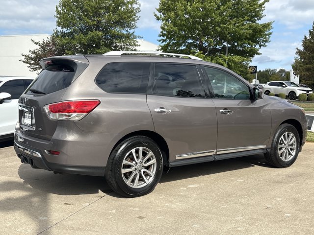 Used 2014 Nissan Pathfinder SL w/ SL Premium Package AWD/4WD image 3