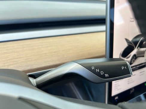 Used 2023 Tesla Model Y Long Range AWD/4WD image 26