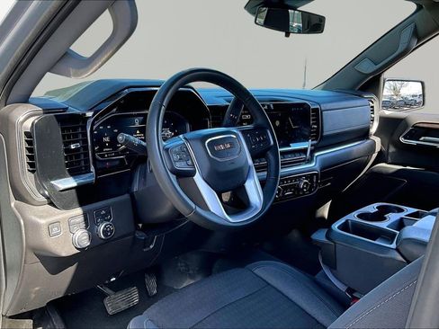 Used 2024 GMC Sierra 1500 Elevation image 12