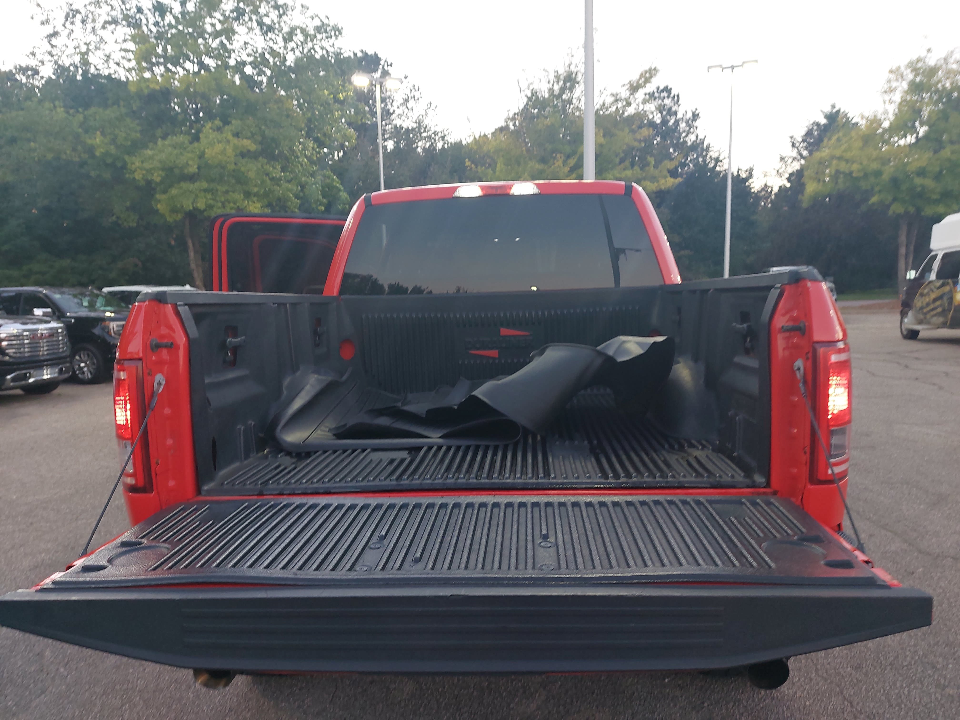 Used 2016 Ford F150 XLT AWD/4WD image 13