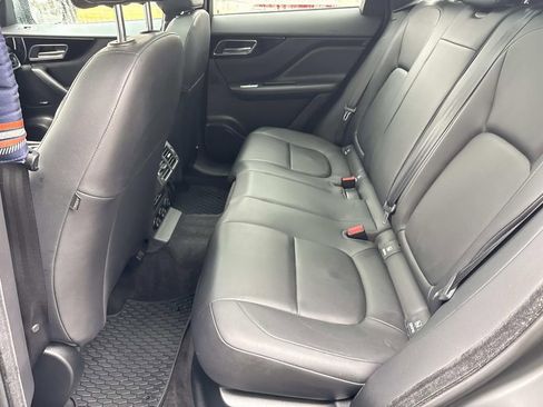 Used 2020 Jaguar F-PACE Premium image 21