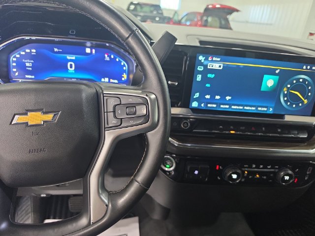 Used 2023 Chevrolet Silverado 1500 LT AWD/4WD image 17