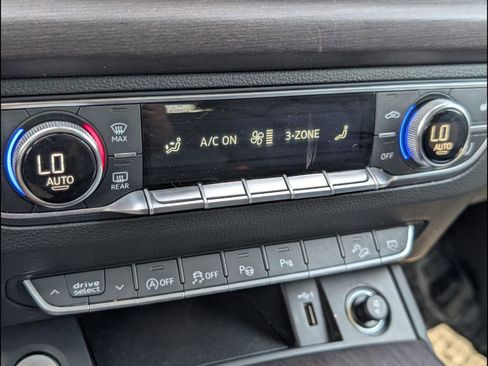 Used 2021 Audi Q5 Prestige image 16