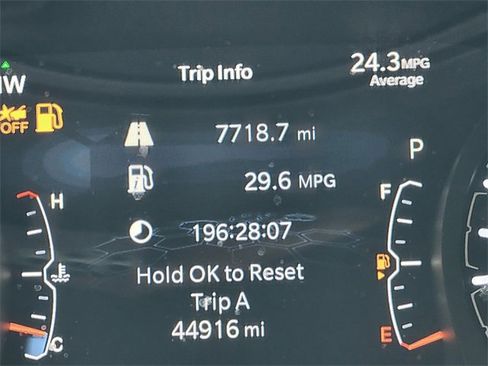 Certified 2024 Jeep Compass Limited image 36