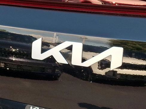 New 2026 Kia Carnival SX image 10