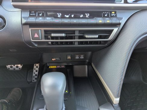 Used 2026 Toyota Camry SE w/ Convenience Package FWD image 18