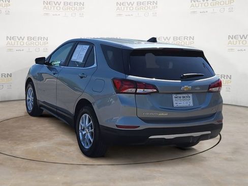 Used 2024 Chevrolet Equinox LT FWD image 3