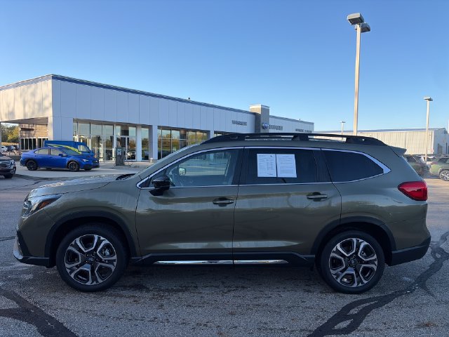 Certified 2025 Subaru Ascent Limited AWD/4WD image 4