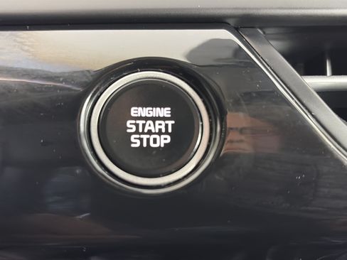 Certified 2025 Kia Seltos S AWD/4WD image 34