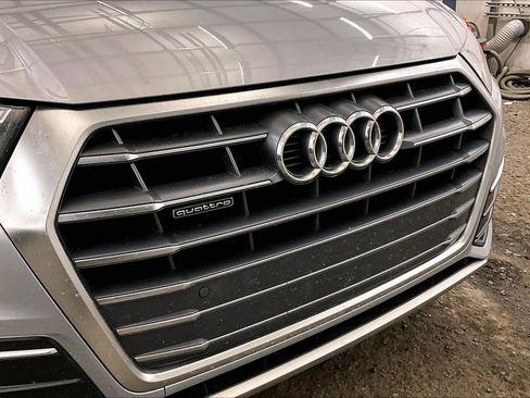 Used 2019 Audi Q5 2.0T Premium Plus w/ Premium Plus Package image 29