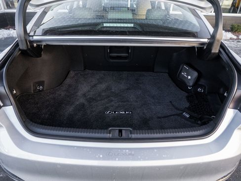 Used 2020 Lexus ES 300h w/ Premium Package image 34