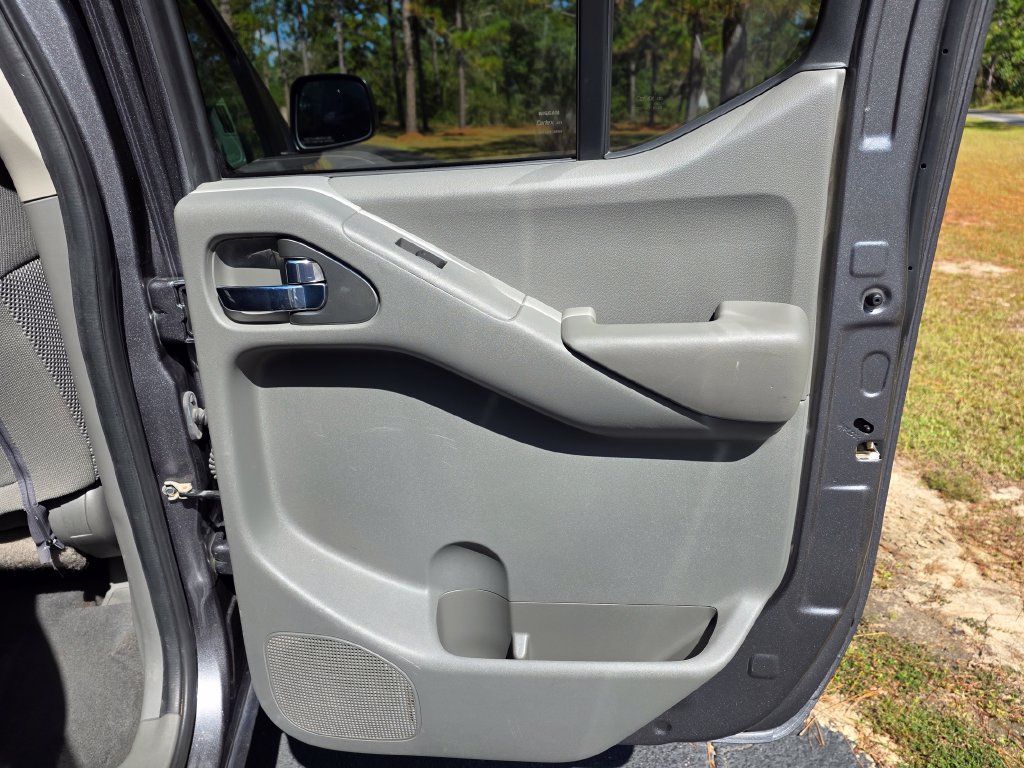 Used 2019 Nissan Frontier SV RWD image 21