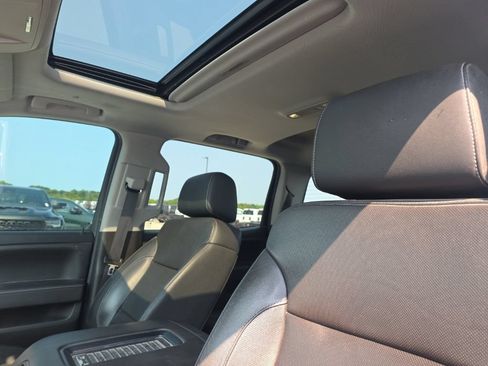 Used 2018 GMC Sierra 1500 SLT AWD/4WD image 9
