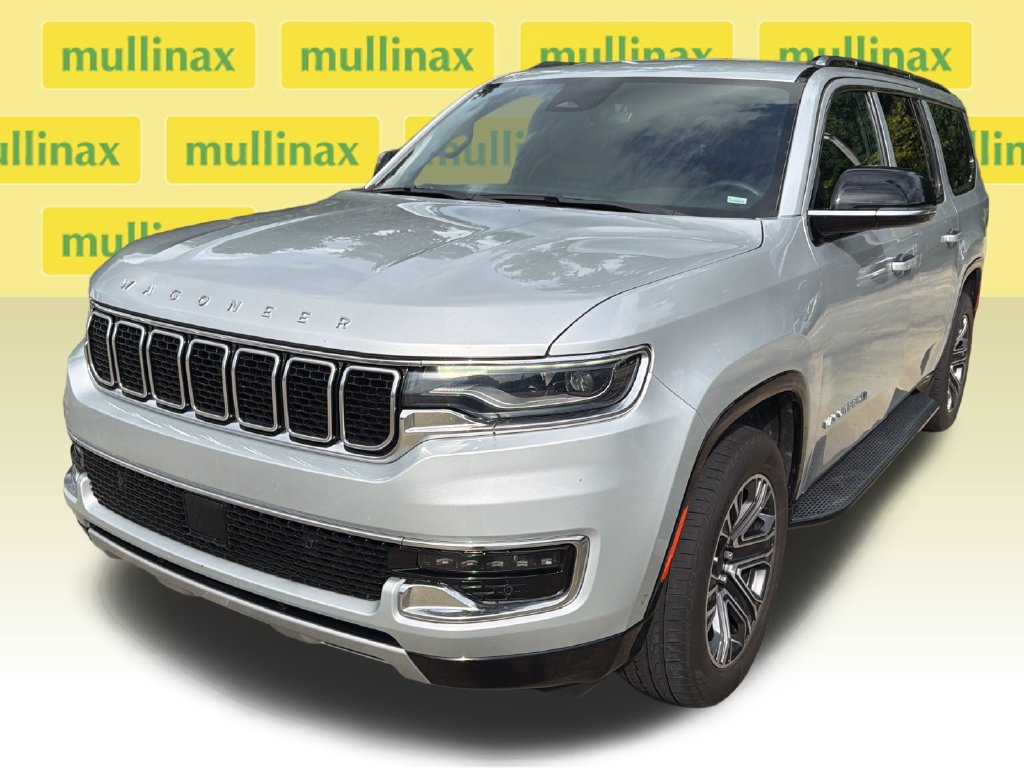 Used 2024 Jeep Wagoneer L Series II RWD image 12
