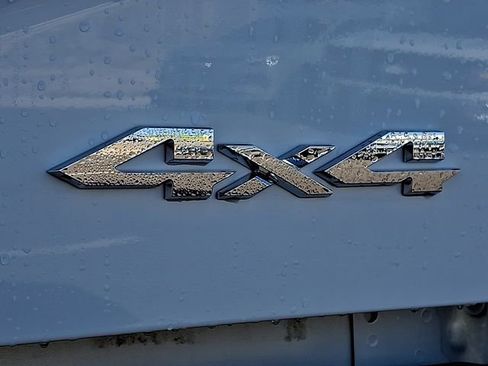 Used 2024 RAM 2500 Tradesman w/ Chrome Appearance Group image 29