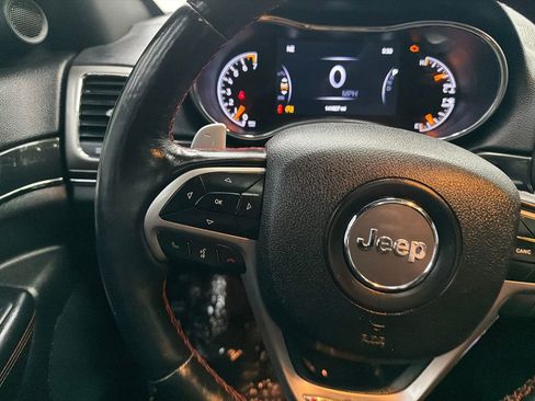 Used 2017 Jeep Grand Cherokee Trailhawk AWD/4WD image 26