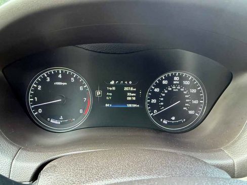 Used 2016 Hyundai Genesis 3.8 RWD image 13