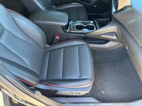 Used 2022 Buick Envision Essence w/ Technology Package I image 16