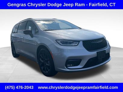 Certified 2024 Chrysler Pacifica Touring-L w/ S Appearance Package