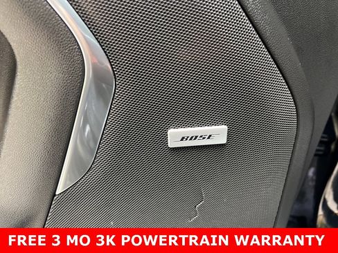 Used 2022 GMC Yukon XL SLT image 7