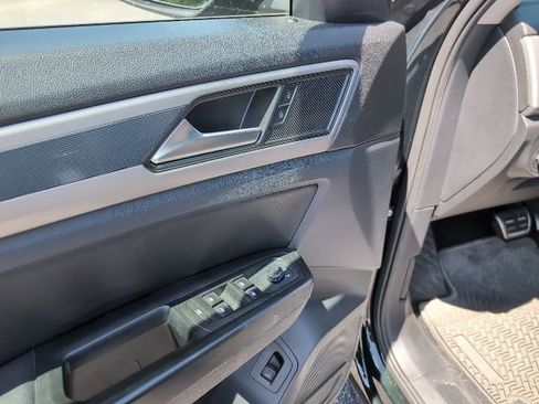 Used 2021 Volkswagen Atlas SE w/ Panoramic Sunroof Package AWD/4WD image 24