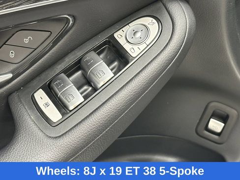 Certified 2022 Mercedes-Benz GLC 300 4MATIC w/ Multimedia Package Lite image 11