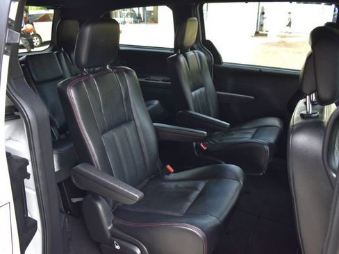 Used 2020 Dodge Grand Caravan GT image 15