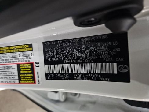 Certified 2025 Lexus ES 300h Ultra Luxury w/ Accessory Package (Z2) image 38