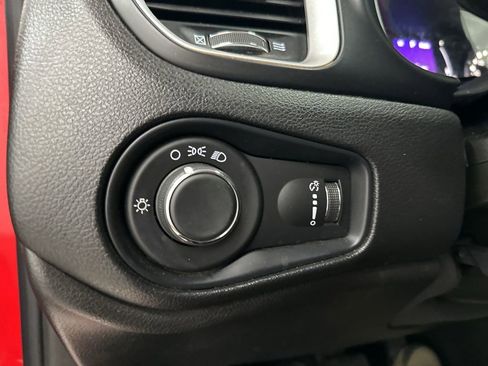 Used 2021 Jeep Renegade Sport image 18