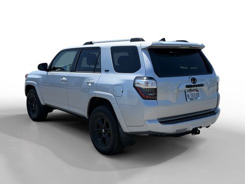 Used 2022 Toyota 4Runner SR5 AWD/4WD image 3