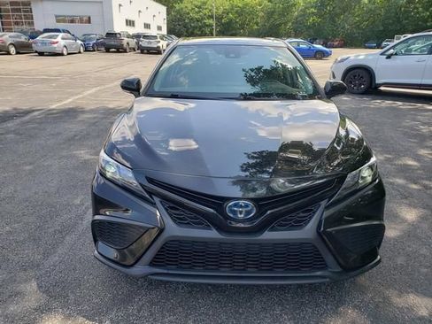 Used 2024 Toyota Camry SE w/ Cold Weather Package FWD image 8