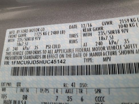 Used 2017 Ford Escape Titanium AWD/4WD image 33