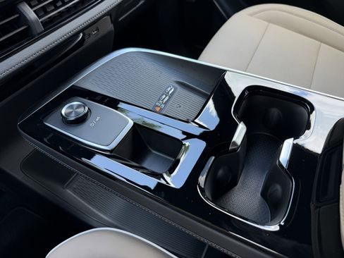 New 2025 Buick Enclave Preferred w/ Power Package image 28