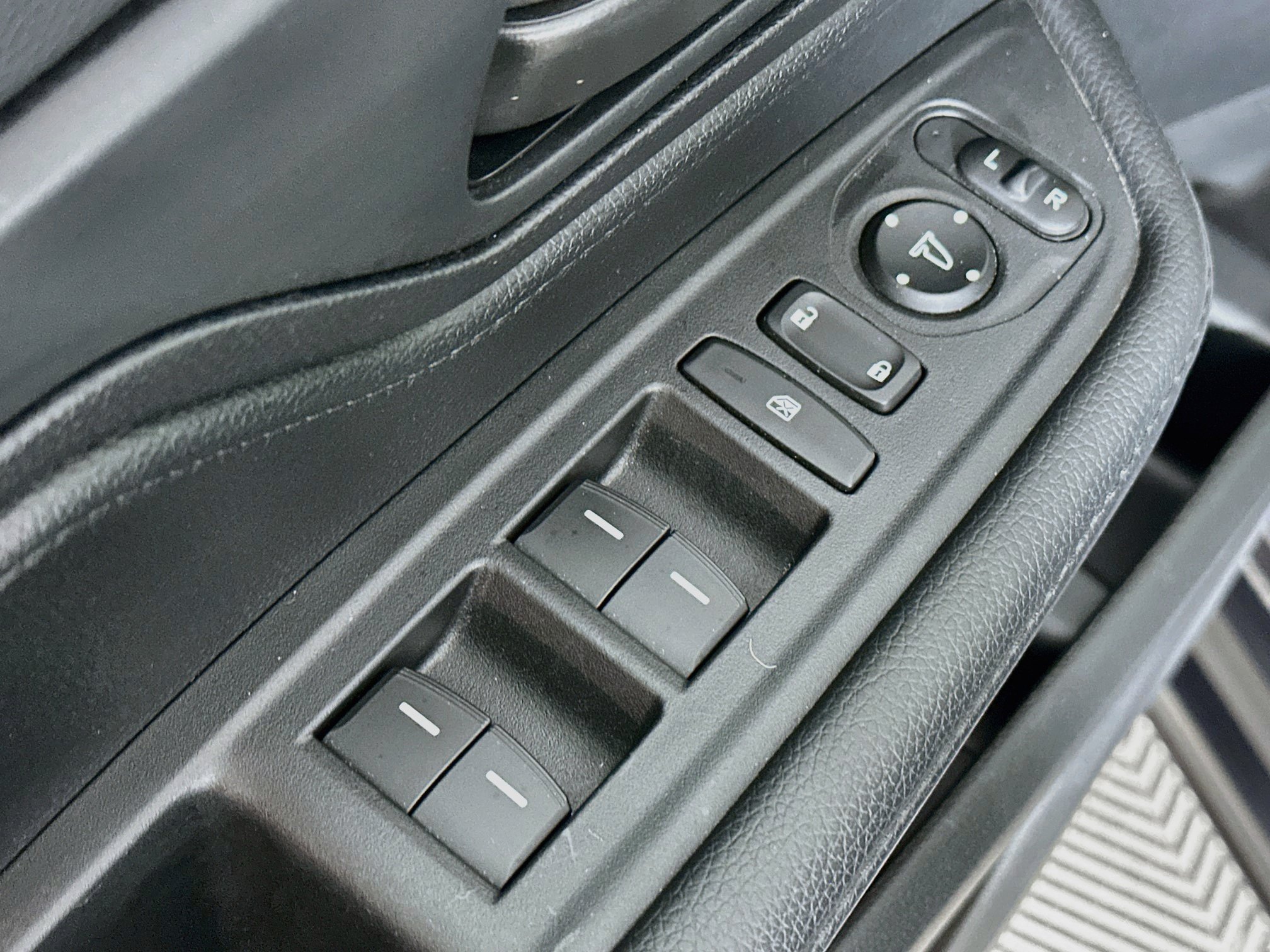 Certified 2025 Honda Odyssey EX-L image 16