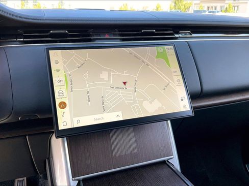 New 2025 Land Rover Range Rover Autobiography image 8