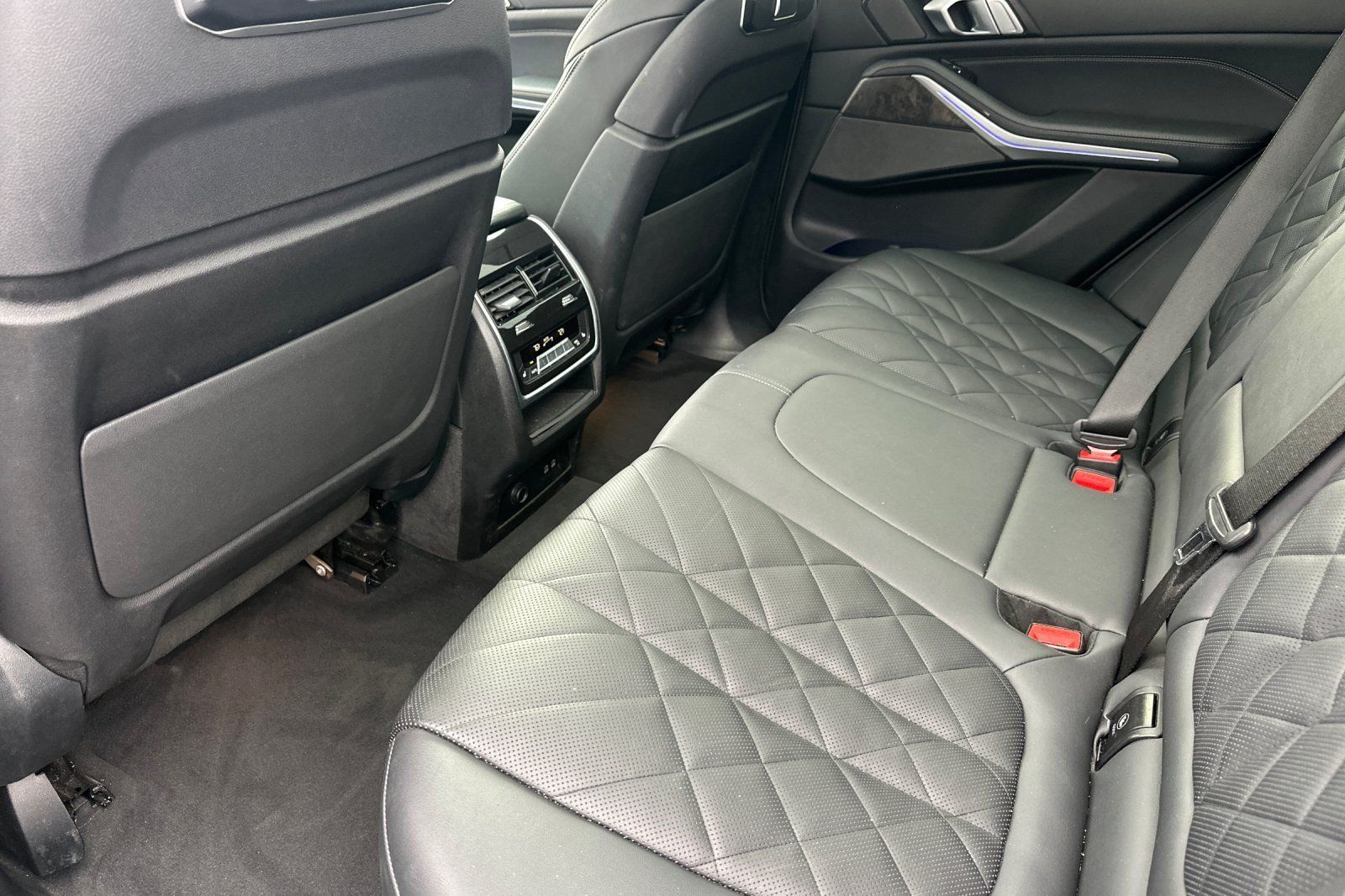 Used 2024 BMW X5 xDrive40i AWD/4WD image 11