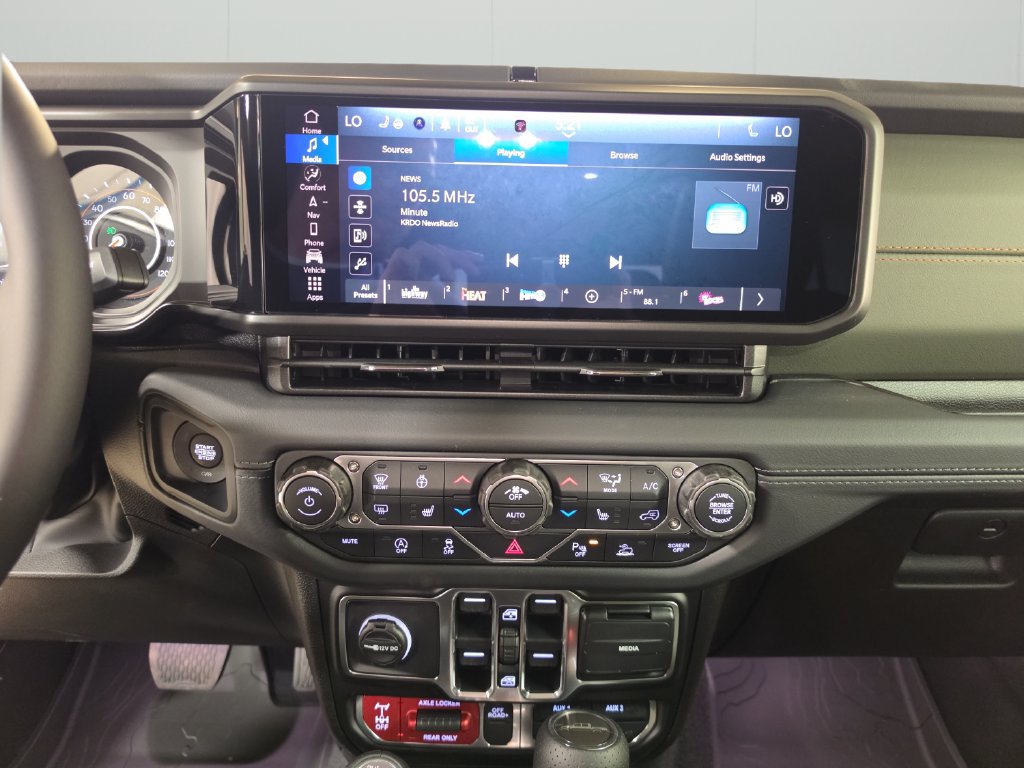 New 2026 Jeep Gladiator Mojave w/ Safety Group AWD/4WD image 22