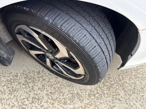 Used 2017 Honda Accord EX-L image 8
