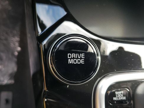 New 2026 Kia Seltos SX image 16