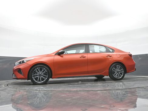 Used 2024 Kia Forte GT-Line image 40