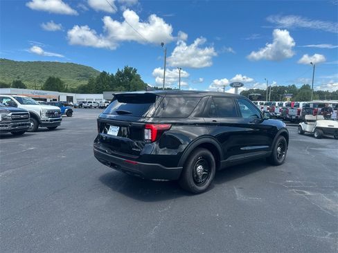 New 2025 Ford Explorer 4WD Police Interceptor image 5