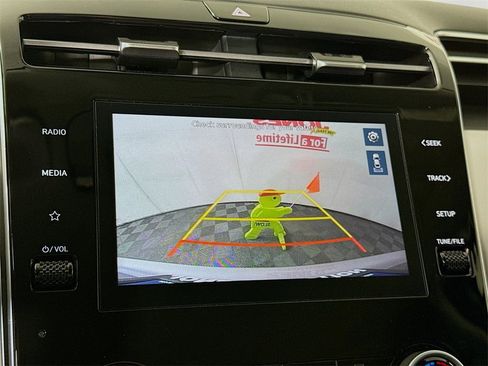 Certified 2024 Hyundai Tucson SE image 6