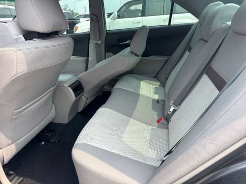 Used 2014 Toyota Camry LE FWD image 11