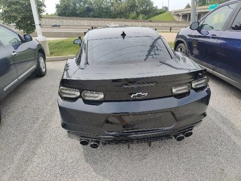 Used 2019 Chevrolet Camaro LT w/ RS Package RWD image 7