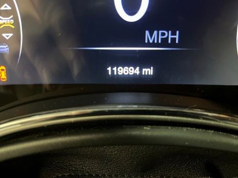 Used 2020 Jeep Grand Cherokee Limited w/ Premium Lighting Group image 26