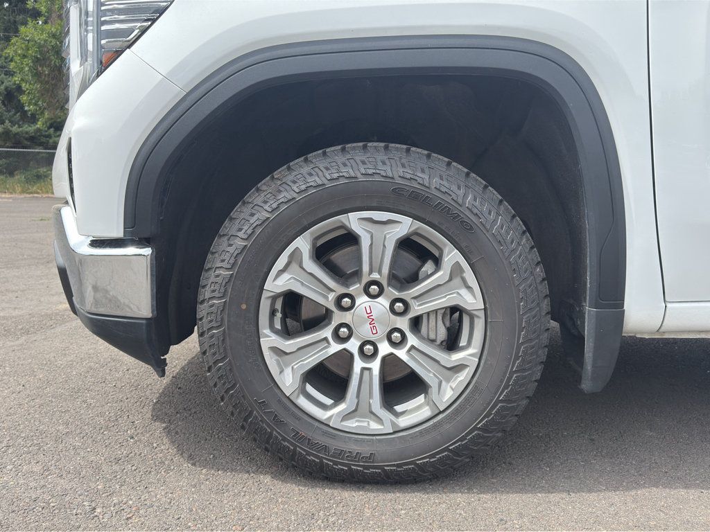 Used 2025 GMC Sierra 1500 SLT AWD/4WD image 6