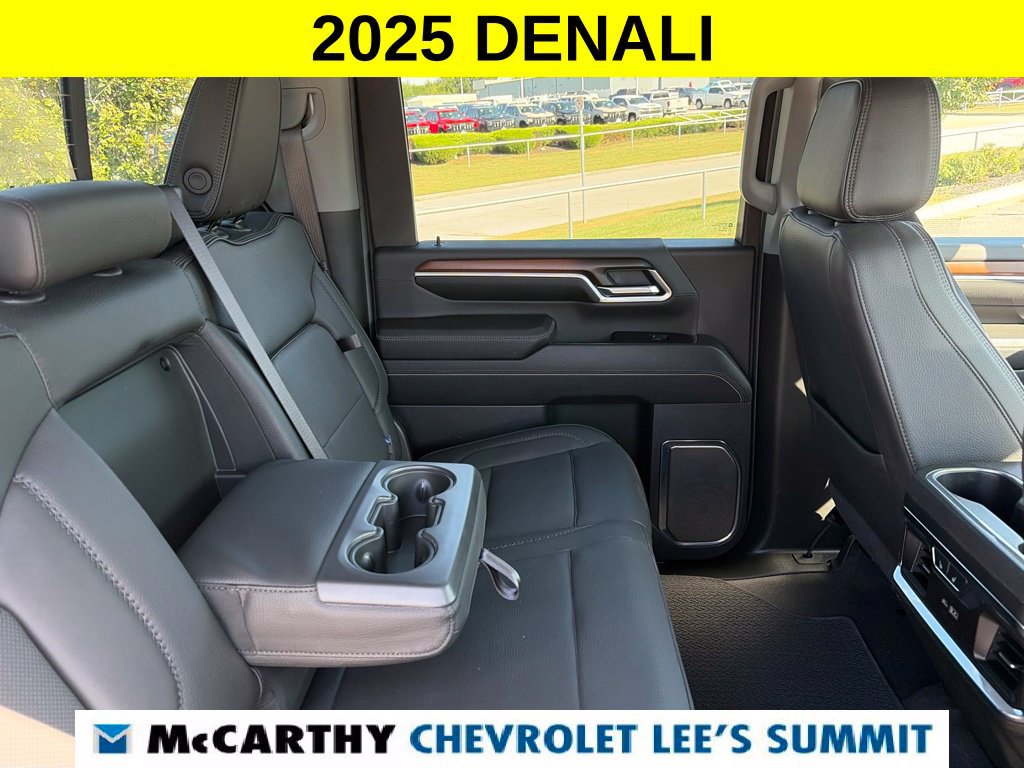 Used 2025 GMC Sierra 3500 Denali AWD/4WD image 39